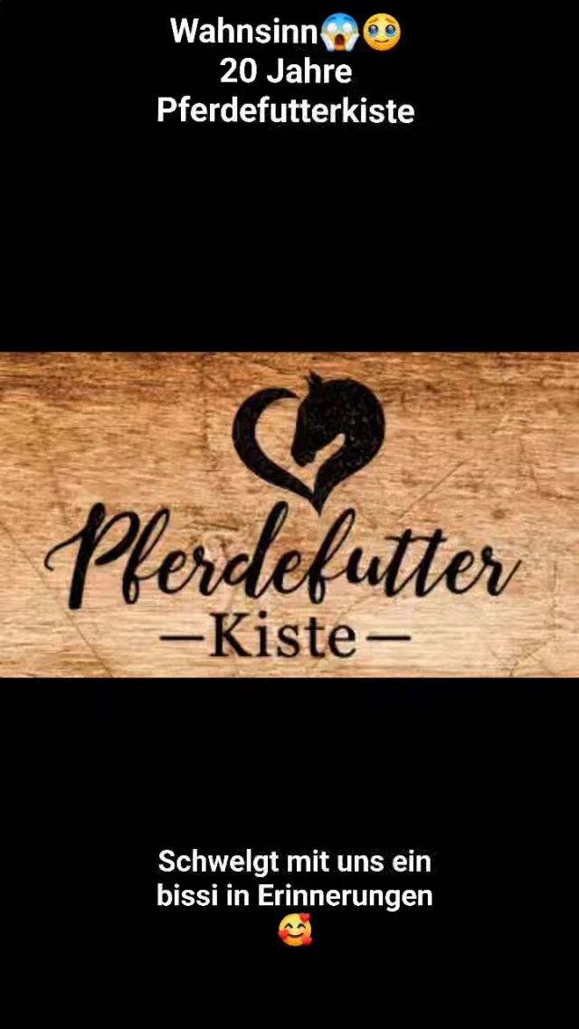 Was in 20 Jahren Pferdefutterkiste so alles passiert ist 🥹🥰 nur der Schreibtisch ist immer noch derselbe - und auch unsere Liebe zu den Pferden ist gleich geblieben und mit ihr das Bestreben immer nur das Allerbeste für sie zu wollen 🦄🐴🌈 Dazu müssen wir nicht wahllos irgendwelchen Trends hinterher hetzen oder nach immer mehr Profit gieren 🙏 Und das ist auch das Ziel für die nächsten 20 Jahre - authentisch bleiben 🥰 
Mit den besten Kunden und dem tollsten Team sollte das aber kein großes Problem darstellen 🤞😉😘 

#pferdefutter #pferdefütterung #futterberatung #pferdeliebe #ponyliebe #unserlebenisteinponyhof #reitsport #kauftlokal #nürnberg #nürnbergerland #fürth #erlangen #wirsindfüreuchda #pferdefutterkiste